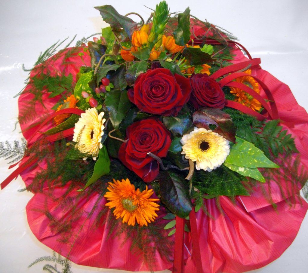 S015-Kur, rot-mit roter Rose, Calendula, Gerbera, Orni, Hyp