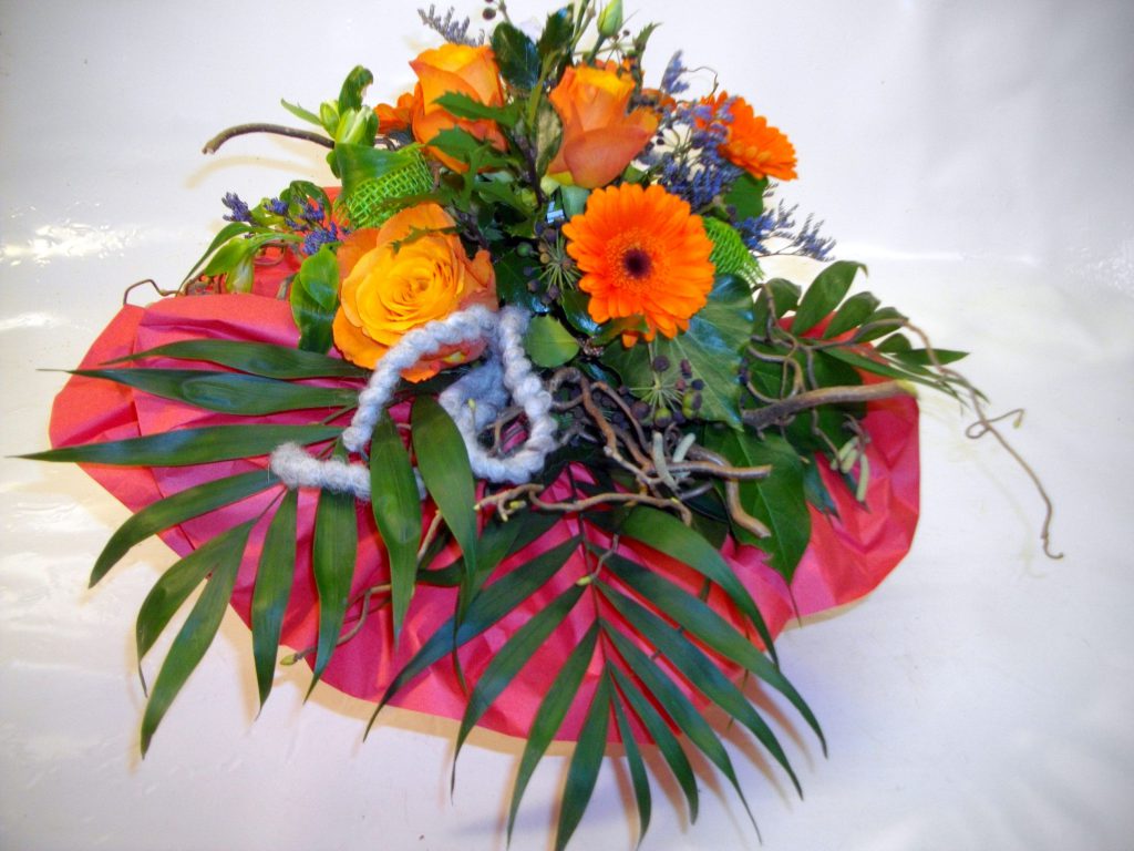 S019--KUR, orange mit Rose, Gerbera, Alstro -1